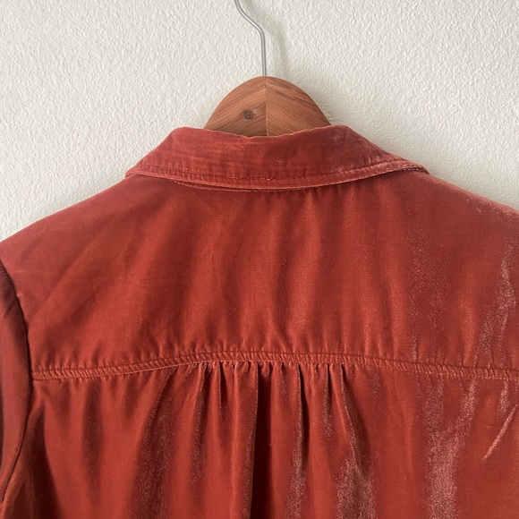 Thread and Supply velvet button down long sleeves. - Picture 4 of 6